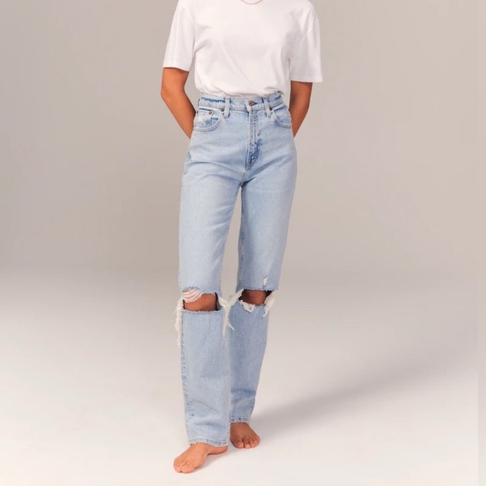 Abercrombie & Fitch Ripped Ultra High Rise Straight Leg Jeans size 22/36 Long.